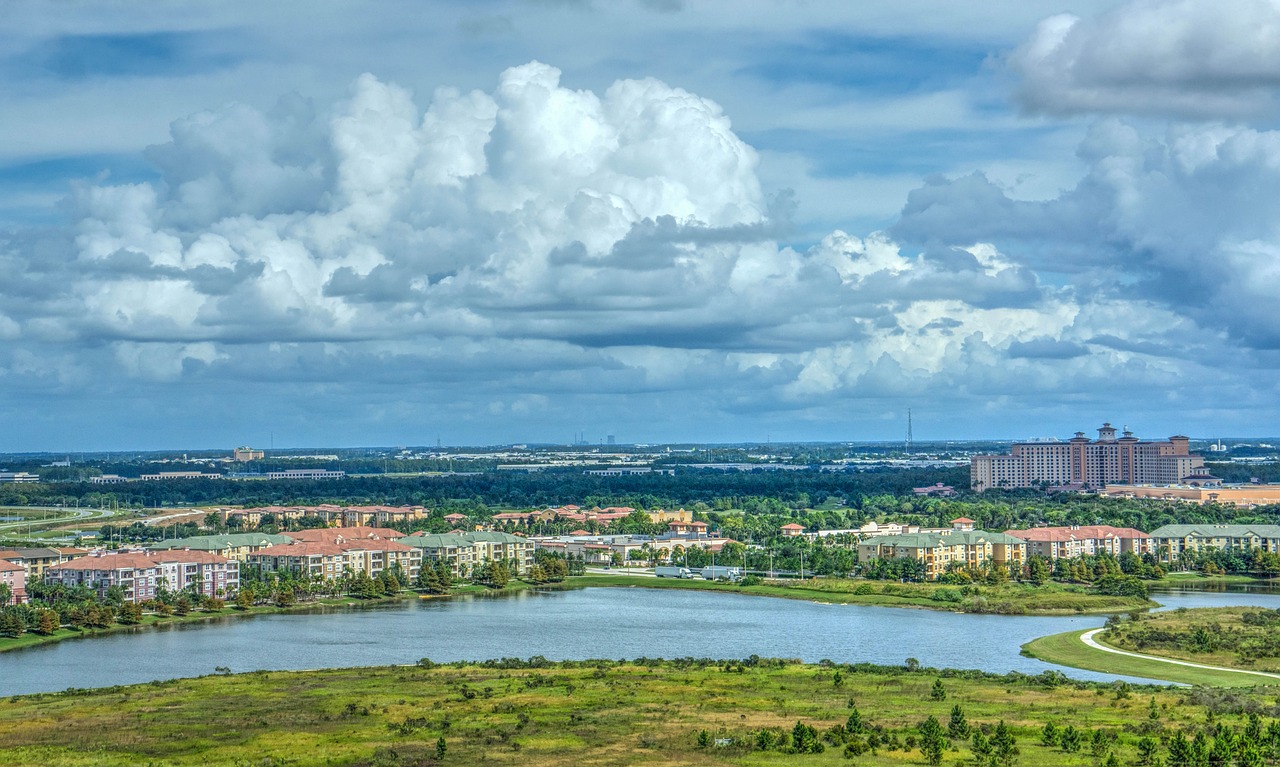 orlando-981657_1280 A picture of the city of Orlando from a hillside.